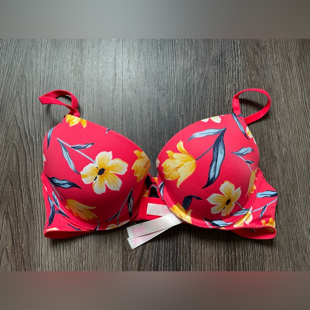 VS Wear Everywhere Push Up Bra size 34B
